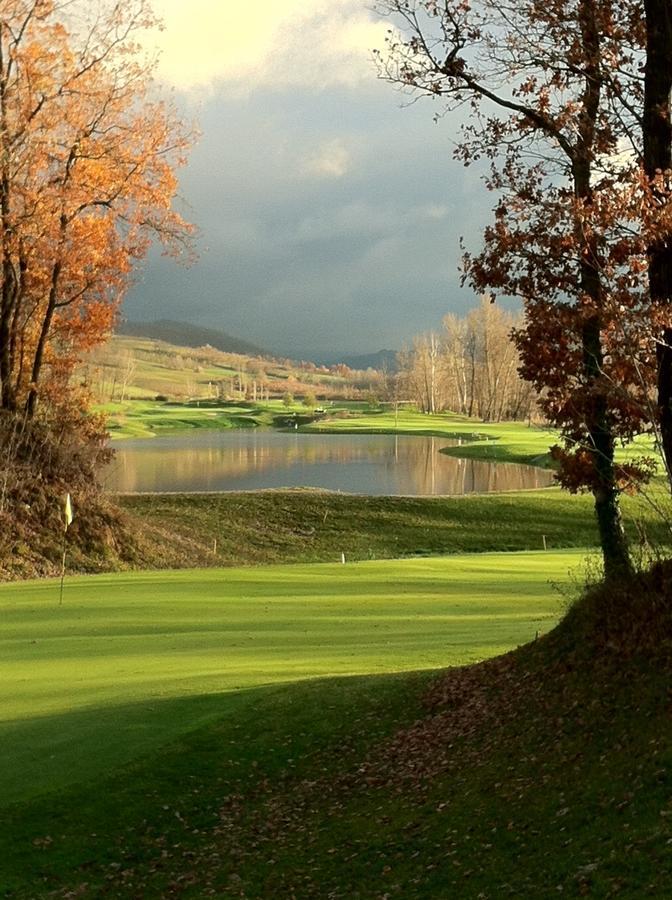 Golf Valcurone Hotell Momperone Eksteriør bilde
