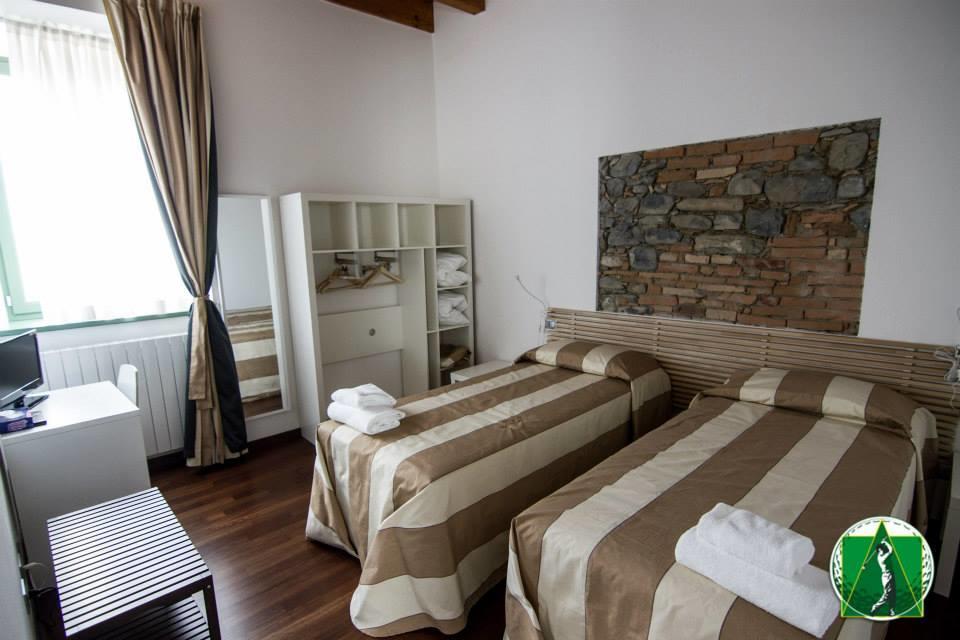 Golf Valcurone Hotell Momperone Eksteriør bilde